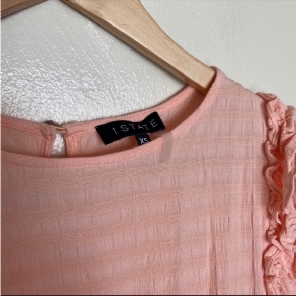 1.State pink smocked ruffle bell sleeve size XS - Picture 5 of 5